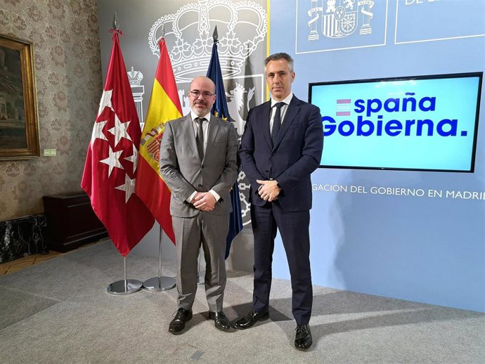 El delegado del Gobierno en Madrid, Francisco Martín, ha recibido esta mañana en la sede de la Delegación del Gobierno de España en Madrid al consejero de Medio Ambiente, Agricultura e Interior de la Comunidad, Carlos Novillo,