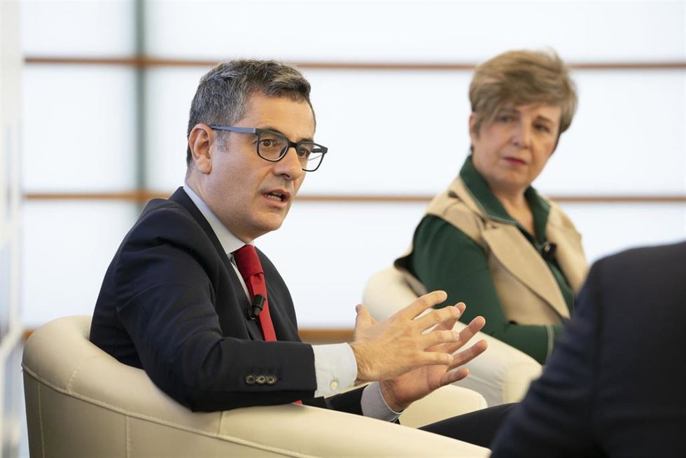 El ministro de la Presidencia, Justicia y Relaciones con las Cortes, Félix Bolaños, en el acto de los 'Diálogos SER Euskadi: La ética de la justicia y la ética del cuidado', a 15 de marzo de 2024, en Bilbao