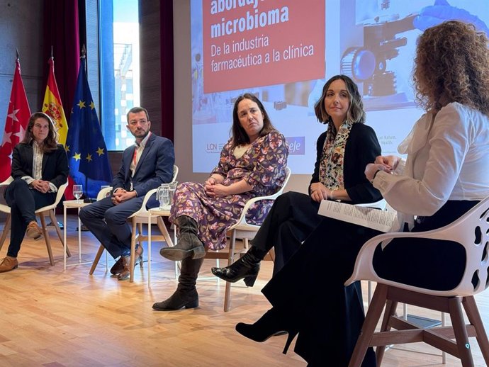 Jornada de investigadores y representantes de la industria farmacéutica organizada por la Facultad de Ciencias de la Vida y de la Naturaleza de la Universidad Nebrija.