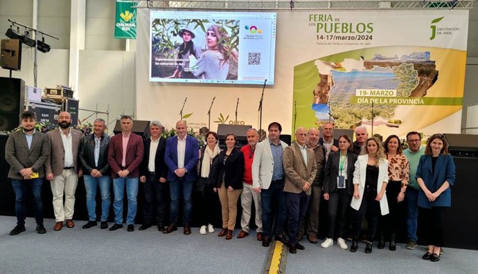 Una de las presentaciones en la Feria de los Pueblos.