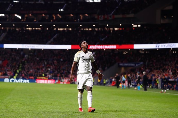 Archivo - Vinicius Junior of Real Madrid celebrates a goal scored by Joselu Mato during the Spanish Cup, Copa del Rey, football match played between Atletico de Madrid and Real Madrid at Civitas Metropolitano stadium on January 18, 2024 in Madrid, Spain.