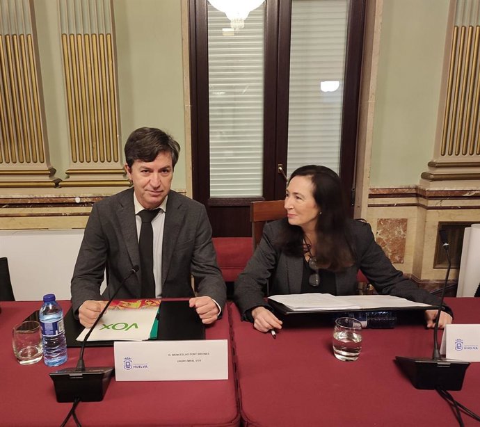 Los concejales de Vox en el Ayuntamiento de Huelva.