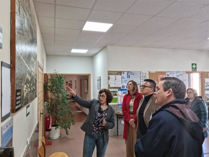 El conselleiro do Medio Rural en funciones, José González, visita el Centro de Formación y Experimentación Agraria en Monforte de Lemos