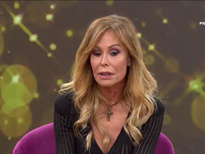 LARA DIBILDOS EN EL PLATÓ DE 'Y AHORA SONSOLES'