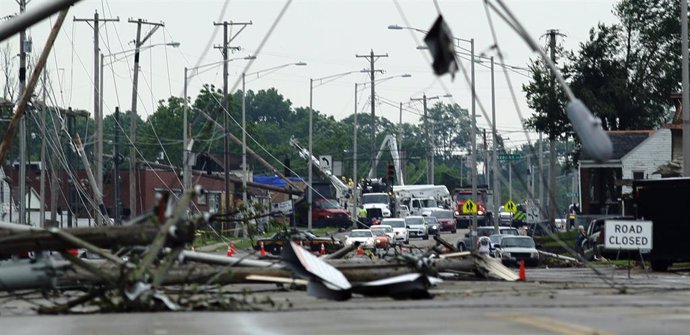 Al Menos Tres Muertos Por Los Fuertes Tornados Que Azotaron El Medio ...