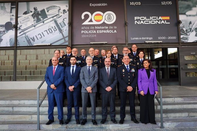 El ministro del Interior, Fernando Grande-Marlaska, inaugura la exposición por los 200 años de historia de la Policía.