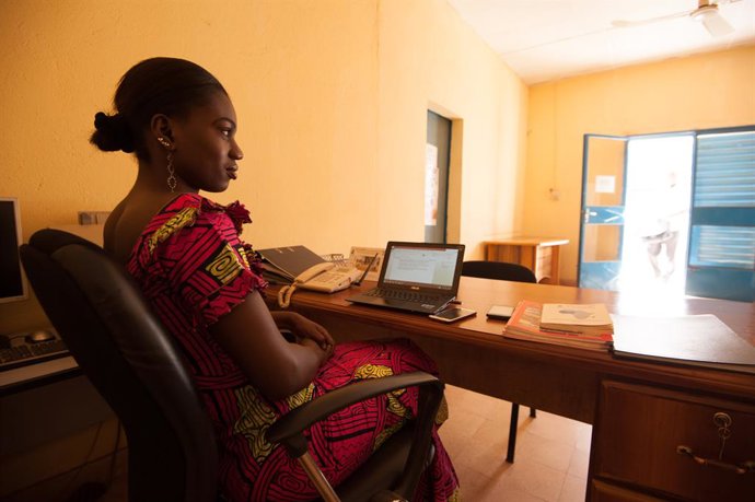 Archivo - February 10, 2017 - Ouagadougou, RJ, Brazil - Woman in the office of the West African Museums Programme