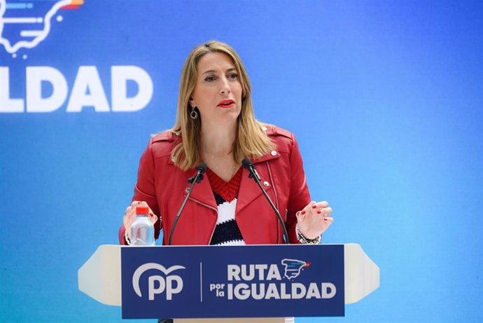 La líder del PP en Extremadura y presidenta de la Junta, María Guardiola, interviene en Cáceres en el acto 'Ruta por la Igualdad'