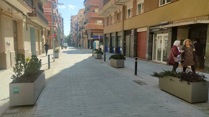 Finalitzen les obres del carrer Galileu al barri de les Corts de Barcelona