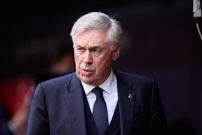 Carlo Ancelotti head coach of Real Madrid CF looks on prior to the LaLiga EA Sports match between CA Osasuna and Real Madrid CF at San Mames on March 16, 2024, in Pamplona, Spain.