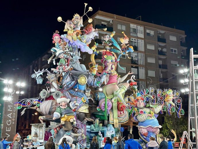 L'Antiga de Campanar gana el primer premio de la sección Especial de las Fallas 2024