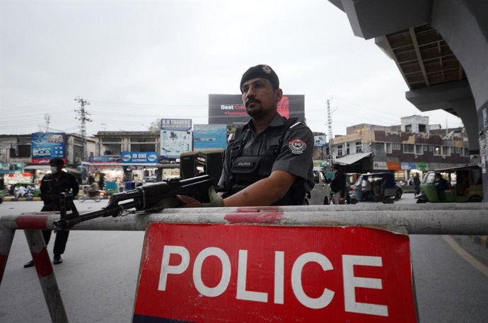 Archivo - May 4, 2023, Peshawar, Khyber Pakhtunkhwa, Pakistan: Security forces have stepped up operations following a notification issued about a 'high intensity' attack planned by the TTP.  Threat of terrorist attacks on police in Peshawar SSP Intelligen
