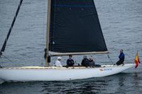 Juan Carlos I vuelve a puerto y culmina su fin de semana de regatas en Sanxenxo (Pontevedra)