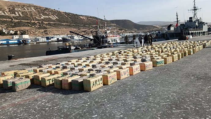 Más de diez toneladas de resina de hachís incautadas cerca de Agadir, Marruecos