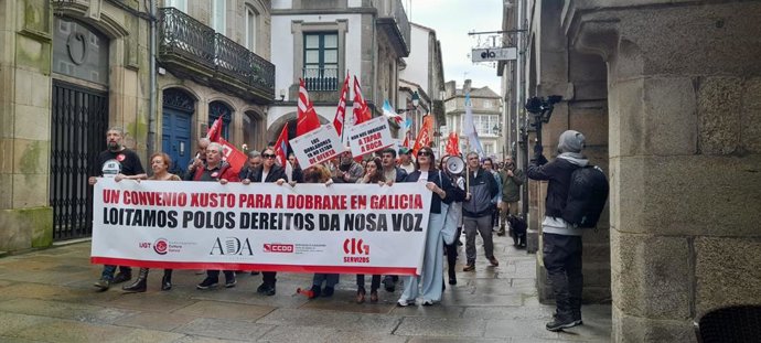 Manifestación de profesionales del doblaje en Galicia en Santiago de Compostela.