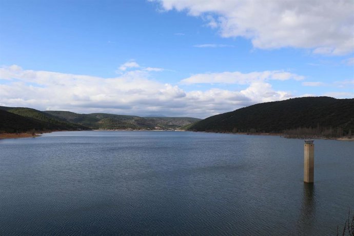 Embalse de Beleña