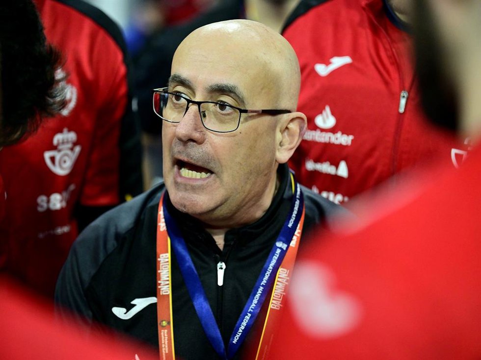 El seleccionador español de balonmano, Jordi Ribera, en el partido entre España y Brasil del Preolímpico de Granollers (Balonmano)