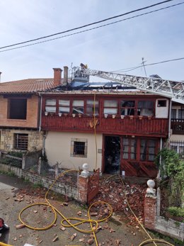 Incendio en una vivienda de San Felices de Buelna