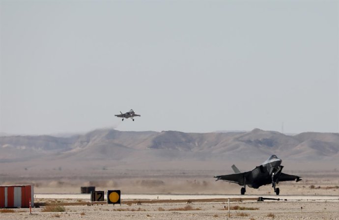 Archivo - Imagen de archivo de aviones de combate israelíes en la ciudad de Eilat, en el extremo sur de Israel