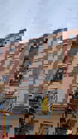 Incendio en una vivienda en la calle Biar de València