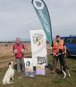 Los dos ganadors de la prueba: Fermín (izquierda) y José Luis (derecha). Gorricho, al ser navarro, no competía para el Autonómico, así que el campeón autonómico de las dos modalidades (raza continental y raza británica) ha sido Fermín Hernández