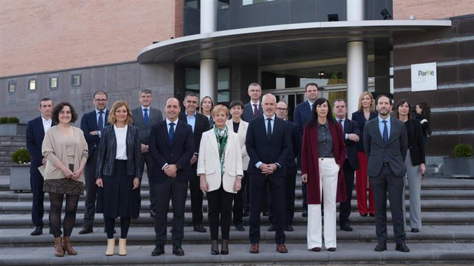 La consejera de Desarrollo Económico, Arantxa Tapia, ha participado en la reunión celebrada este lunes por el Observatorio de Coyuntura Industrial