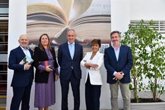 Foto: La periodista y Premio Planeta 2023, Sonsoles Ónega, clausura la XV Feria del Libro de Tomares (Sevilla)