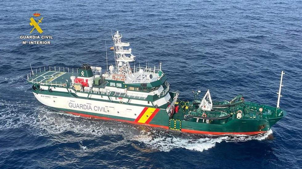 El buque oceánico 'Río Miño' de la Guardia Civil realiza este martes una jornada de puertas abiertas en Getxo