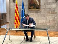 Aragonès firma el decreto de convocatoria de elecciones para el 12 de mayo