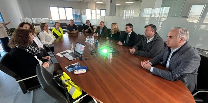 Visita de la vicepreisdenta segunda del Gobierno de Aragón y consejera de Economía, Empleo e Industria, Mar Vaquero, a las instalaciones del Grupo AMD en Calatayud (Zaragoza).