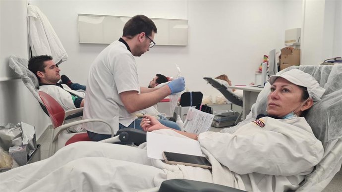 Trabajadores de ElPozo Alimentación, durante la campaña de donación de sangre