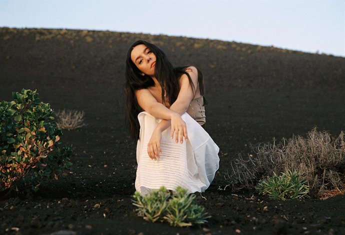 Imagen promocional de Valeria Castro