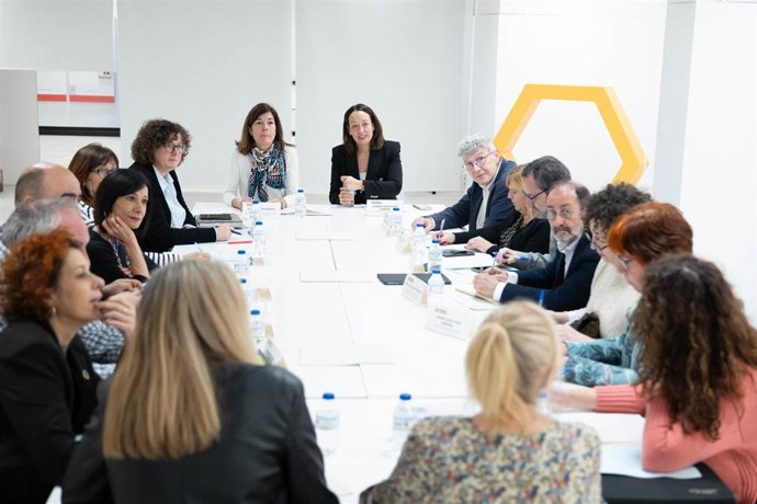 La primera reunión del Comité de Ética en la Atención Social se ha desarrollado en el LAAAB.
