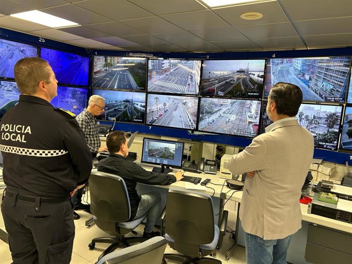 El concejal de Movilidad en el control de tráfico.