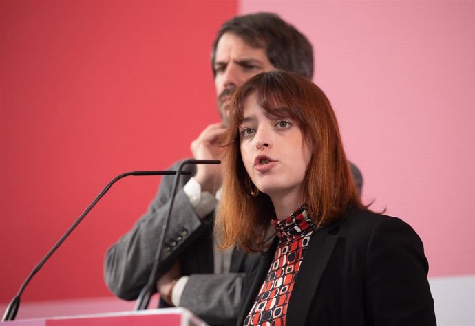 La portavoz de Feminismos, Igualdad y Derechos LGTBI+, Elizabeth Duval, durante una rueda de prensa, en el Espacio Rastro, a 18 de marzo de 2024, en Madrid (España).