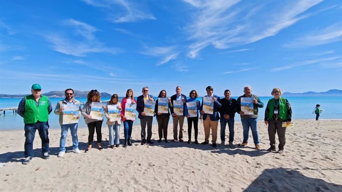 La Playa de Muro se adhiere a la campaña de playas sin humo
