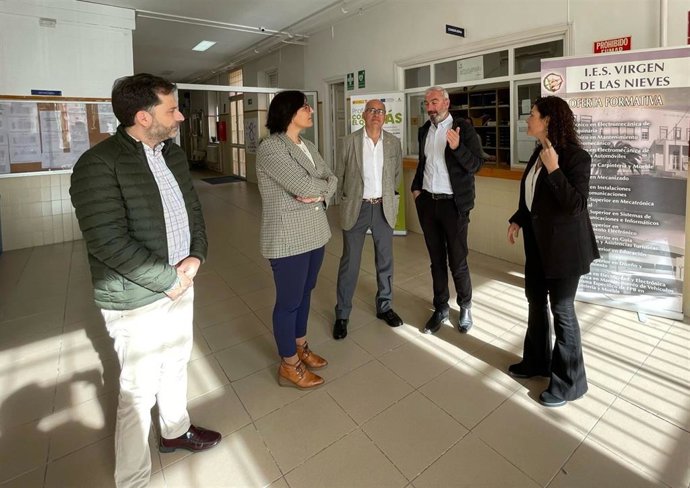 Visita de la Junta al IES Virgen de las Nieves