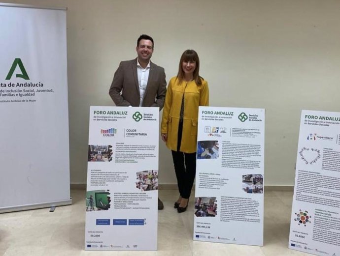 El director general de Protección Social y Barriadas de Actuación Preferente, Antonio Ismael Huertas, que ha participado en el encuentro junto a la delegada territorial de Inclusión Social, Juventud, Familias e Igualdad, Ruth Sarabia