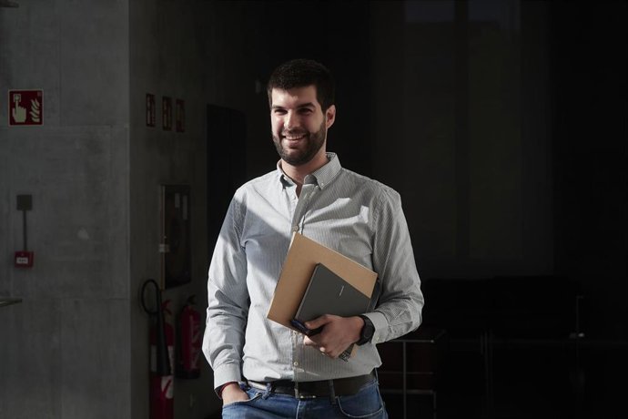 Archivo - El coordinador general de IUN, Carlos Guzmán.