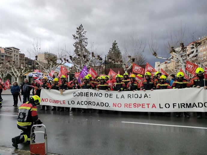 Protesta de Bomberos del CEIS RIoja en Logroño