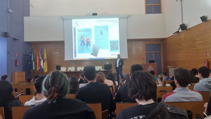 Jornadas de Orientación Universitaria en el campus de Jerez.