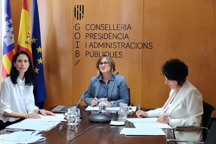 La consellera de Presidencia y Administraciones Públicas, Antnia Maria Estarellas.