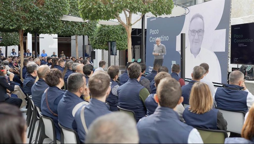 El presidente del Grupo Cosentino da la bienvenida a los participantes del C.Next Retail.