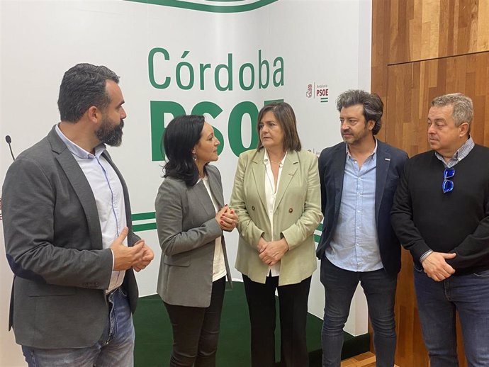 (Desde Izda.) Mayoral, Crespín, Borrego, Jiménez Y Revuelta, En La Sede Provincial Del PSOE De Córdoba.