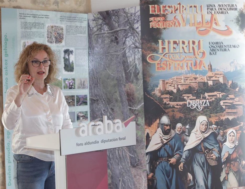 La diputada foral de Empleo, Comercio y Turismo, Cristina González, ha presentado este nuevo juego