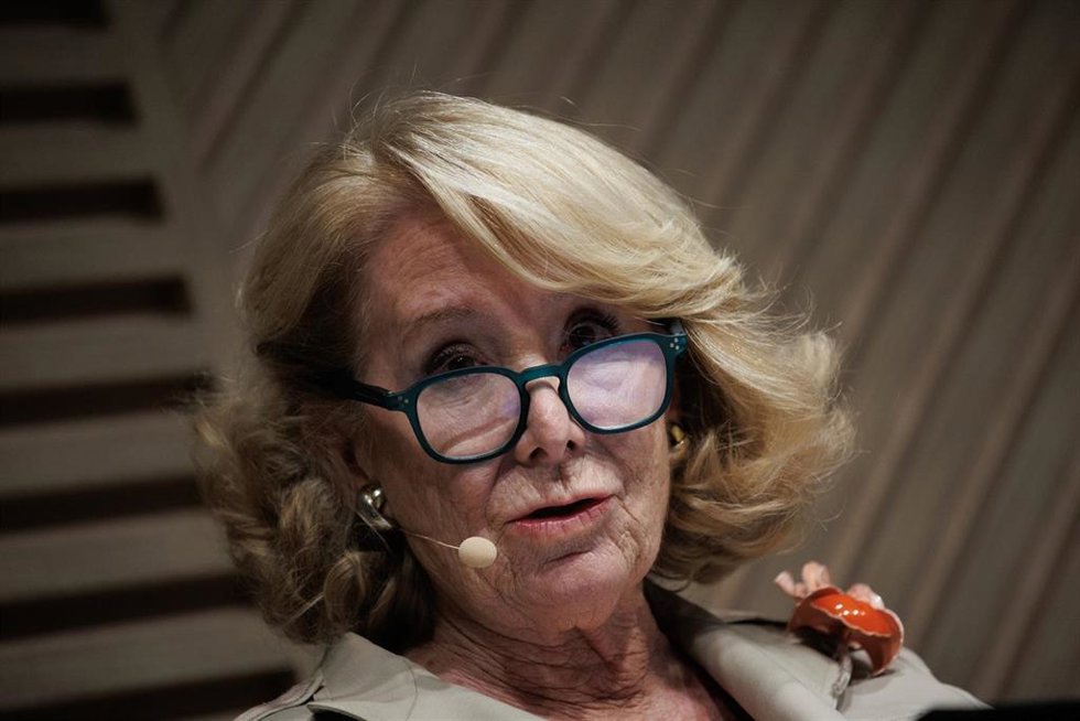 Archivo - La expresidenta de la Comunidad de Madrid, Esperanza Aguirre, participa en la presentación de un libro en el Auditorio Abante, a 15 de junio de 2023, en Madrid (España).