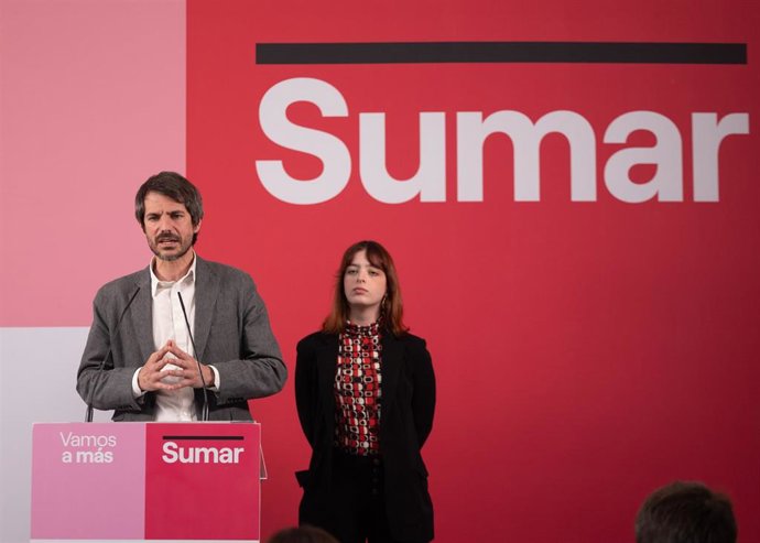 El portavoz de Sumar, Ernest Urtasun, durante una rueda de prensa, en el Espacio Rastro, a 18 de marzo de 2024, en Madrid (España).
