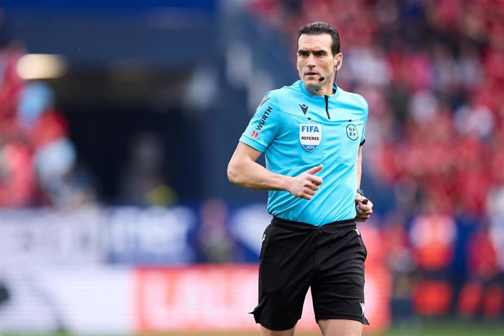Martínez Munuera en el Osasuna-Real Madrid