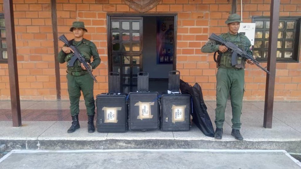 Reparto de material electoral en Venezuela