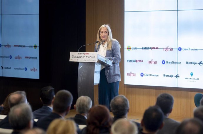 La consejera de Economía, Hacienda y Empleo de la Comunidad de Madrid, Rocío Albert, interviene durante un desayuno Madrid de Europa Press, en el Auditorio ‘Meeting Place’, a 18 de marzo de 2024, en Madrid (España).